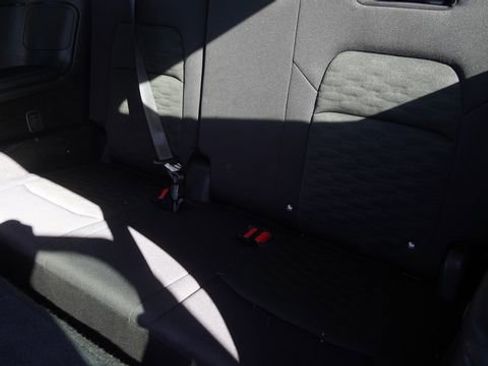 Used 2024 Nissan Pathfinder SV image 15