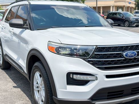 Used 2020 Ford Explorer XLT w/ Equipment Group 202A AWD/4WD image 3