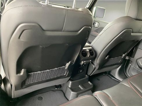 New 2025 Jeep Wrangler Unlimited Rubicon w/ Convenience Group AWD/4WD image 37