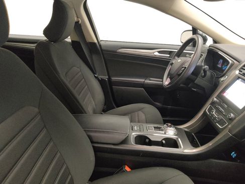Used 2019 Ford Fusion SE image 21