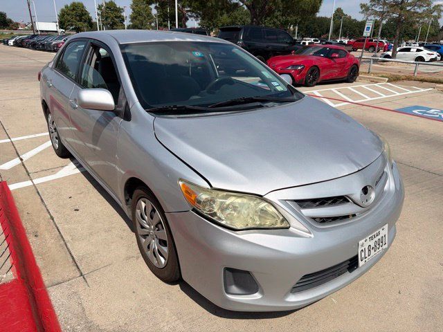 Used 2012 Toyota Corolla LE FWD image 3