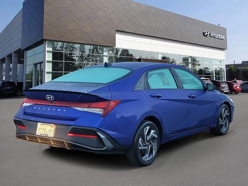 Certified 2025 Hyundai Elantra Sport w/ Cargo Package image 2