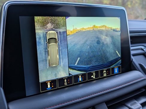 Used 2022 Chevrolet Tahoe RST w/ Luxury Package image 29