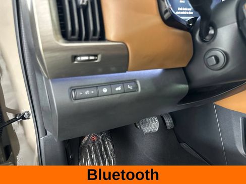 Used 2025 Nissan Pathfinder Platinum w/ Cargo Package FWD image 15