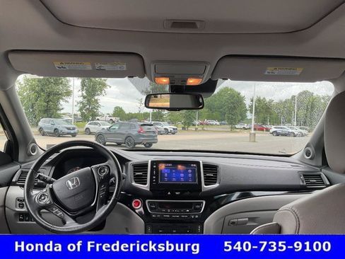 Used 2016 Honda Pilot Touring image 45