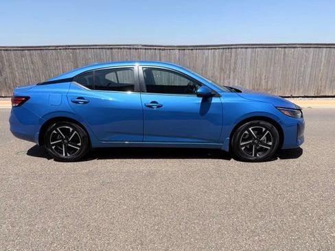 Used 2025 Nissan Sentra SV w/ All-Weather Package FWD image 5
