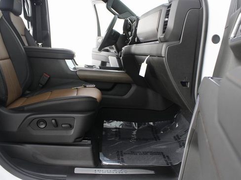 New 2026 Chevrolet Silverado 3500 High Country w/ Technology Package image 25