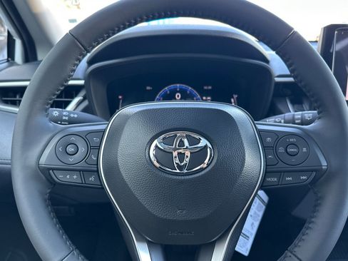Certified 2026 Toyota Corolla Cross LE image 22