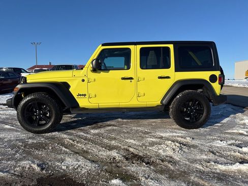 Used 2023 Jeep Wrangler Sport image 8
