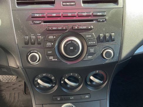 Used 2012 MAZDA MAZDA3 i Touring FWD image 9