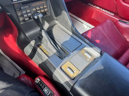 Used 1990 Chevrolet Corvette Convertible RWD image 31