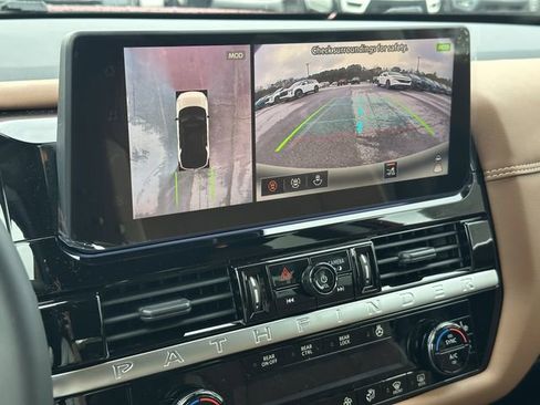 New 2026 Nissan Pathfinder Platinum AWD/4WD image 25