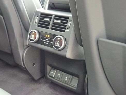 Used 2023 Land Rover Discovery HSE R-Dynamic image 10