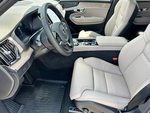 New 2026 Volvo XC90 B6 Ultra w/ Protection Package Premier AWD/4WD image 6