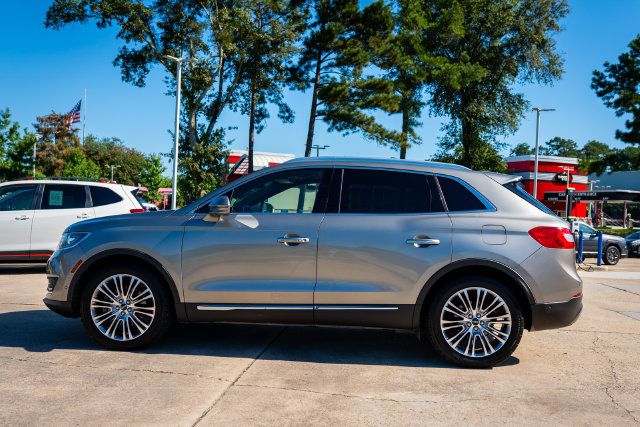 Used 2016 Lincoln MKX Reserve w/ Technology Package FWD image 2