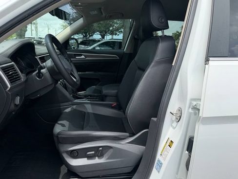 Used 2021 Volkswagen Atlas SE FWD image 12