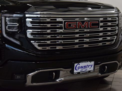 Used 2022 GMC Sierra 1500 Denali w/ Technology Package AWD/4WD image 13
