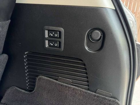 Used 2011 INFINITI QX56 4WD w/ Deluxe Touring Pkg image 35