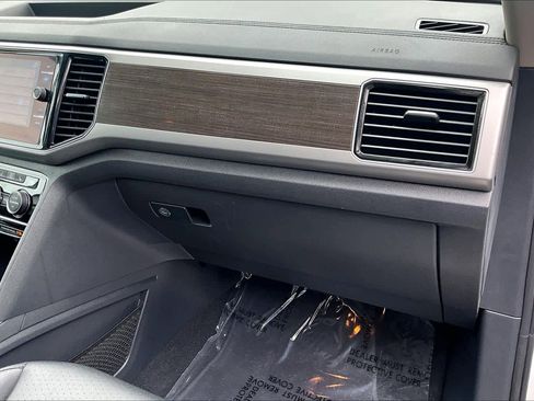 Used 2019 Volkswagen Atlas SEL R-Line image 19