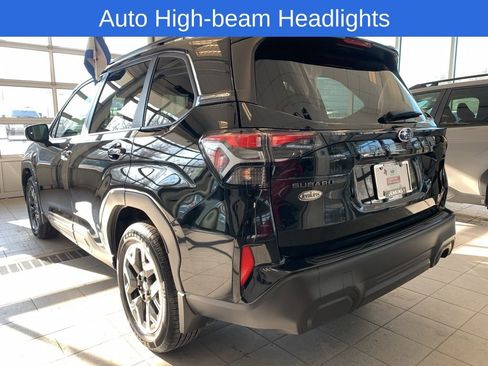 Certified 2025 Subaru Forester Premium image 15