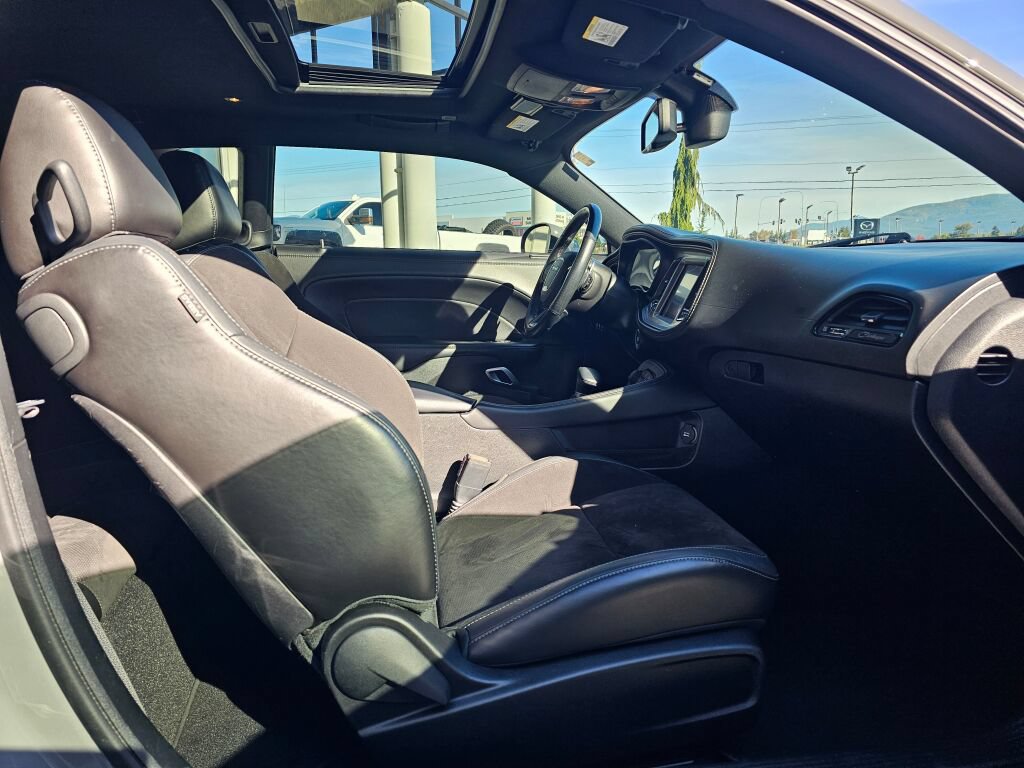 Used 2023 Dodge Challenger R/T RWD image 11