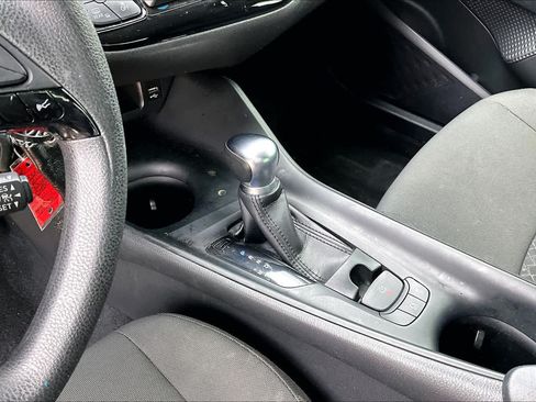 Used 2021 Toyota C-HR LE FWD image 17