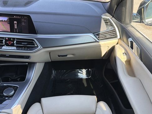 Used 2019 BMW X5 xDrive40i w/ Convenience Package AWD/4WD image 17