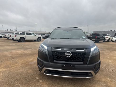 Certified 2025 Nissan Pathfinder Rock Creek image 4
