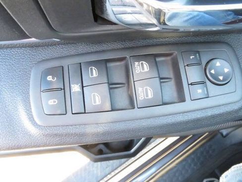 Used 2022 RAM 1500 Warlock AWD/4WD image 14