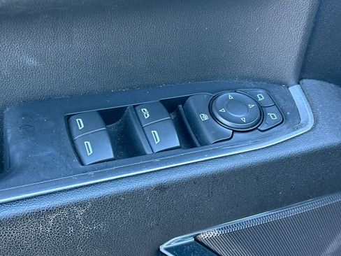 Used 2024 GMC Sierra 1500 Elevation image 12