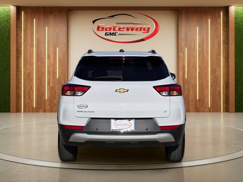 Used 2024 Chevrolet TrailBlazer LT w/ LT Cold Weather Package FWD image 6