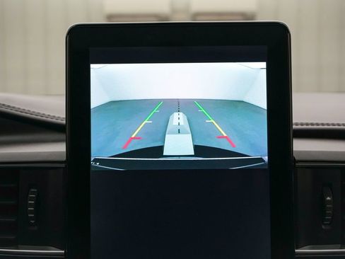 Certified 2023 Ford Explorer Platinum w/ Technology Package image 16