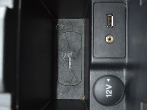 Used 2017 Ford Focus SE FWD image 6