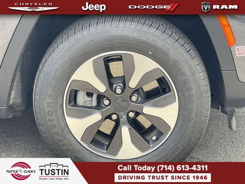 Used 2023 Jeep Grand Cherokee 4WD 4xe image 10