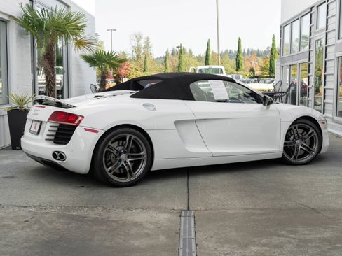 Used 2011 Audi R8 V8 image 10