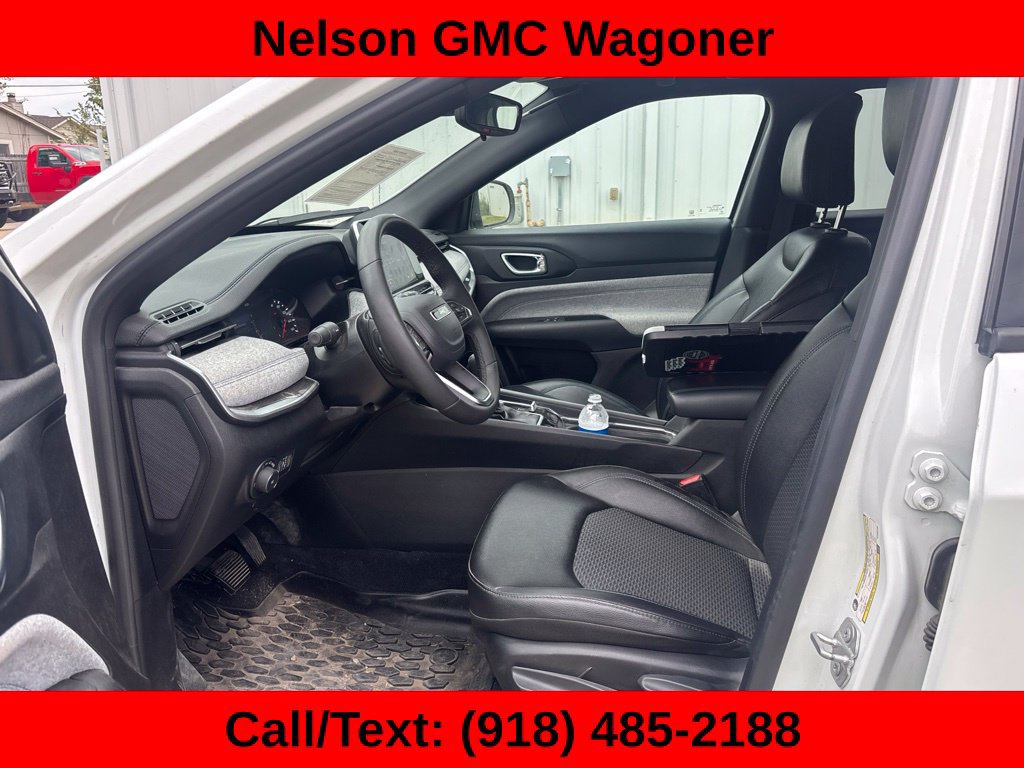 Used 2025 Jeep Compass Latitude AWD/4WD image 9