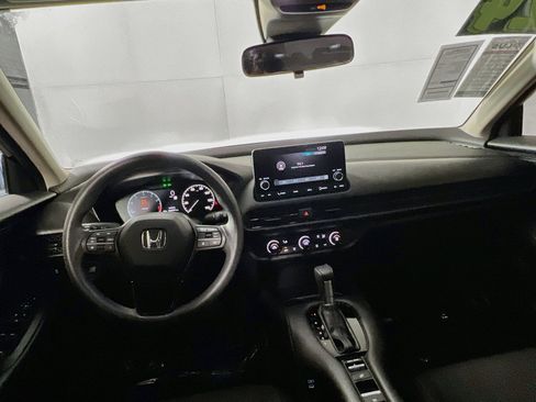 Used 2024 Honda HR-V LX image 30