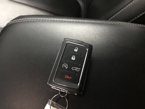 Used 2023 Jeep Grand Cherokee L Limited w/ Luxury Tech Group II AWD/4WD image 11