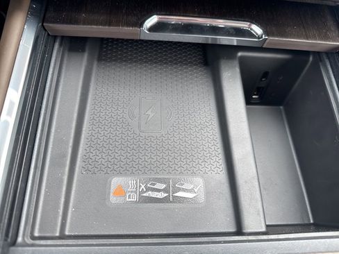 New 2026 GMC Acadia Denali Ultimate w/ LPO, Floor Liner Package AWD/4WD image 39