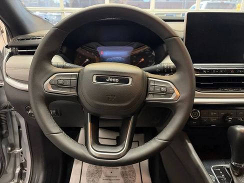 Used 2025 Jeep Compass Limited AWD/4WD image 24