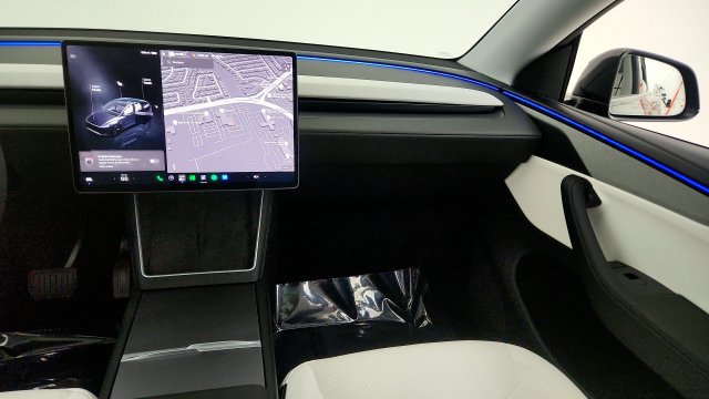 Used 2026 Tesla Model Y 2WD image 54