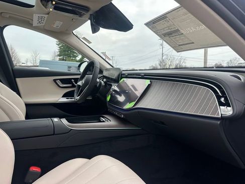 Used 2026 Mercedes-Benz E 350 4MATIC Sedan image 28
