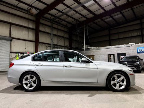 Used 2014 BMW 320i Sedan RWD image 4