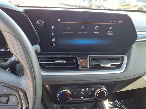 Used 2025 Chevrolet TrailBlazer LT image 13