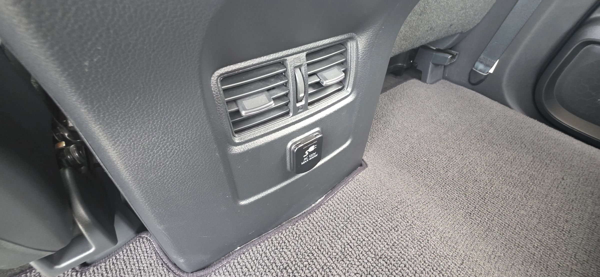 Used 2018 Nissan Titan PRO-4X w/ Pro-4x Utility Package AWD/4WD image 26