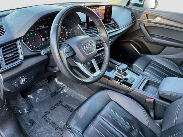 Used 2022 Audi Q5 2.0T Premium w/ Convenience Package AWD/4WD image 24