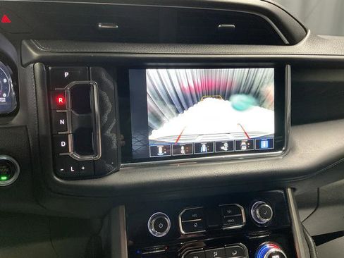 Used 2022 GMC Yukon XL Denali w/ Denali Ultimate Package AWD/4WD image 27