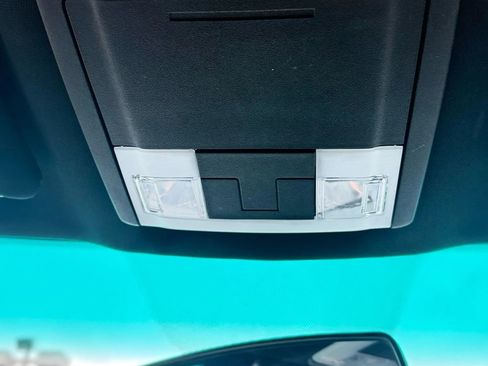 Used 2016 Ford Explorer XLT image 22