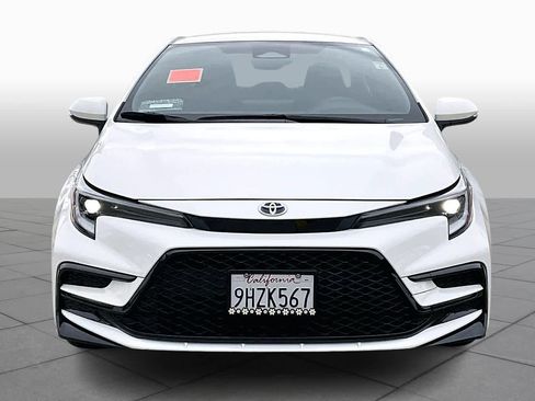 Used 2024 Toyota Corolla SE image 3