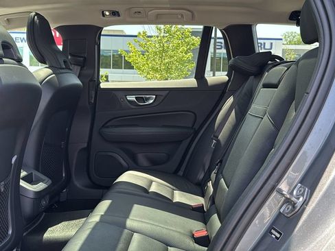 Used 2021 Volvo V60 T5 Cross Country w/ Advanced Package AWD/4WD image 24